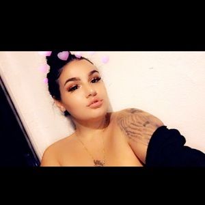 Meet your Posher, Nikki